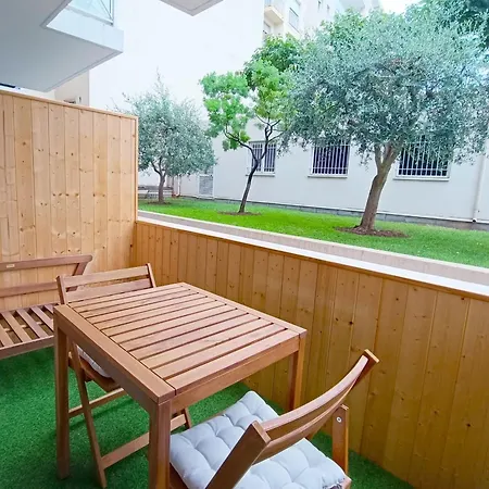 Apartment Cozy With Balcony - 5 Min To The *