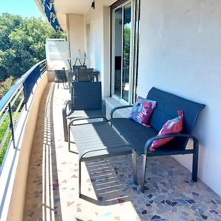 Apartment Grand T2 A 5min De La