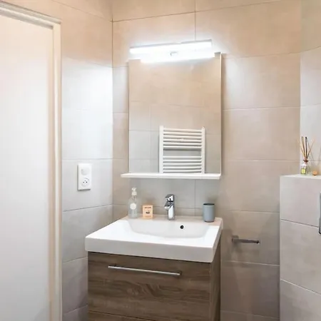 Appartement L55 2p Jean Medecin 10 Min A Pied Vieux