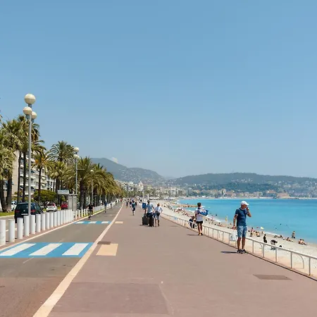 Yelo Promenade Powered By Sonder