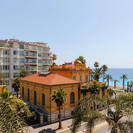 Hotel Yelo Promenade Powered By Sonder