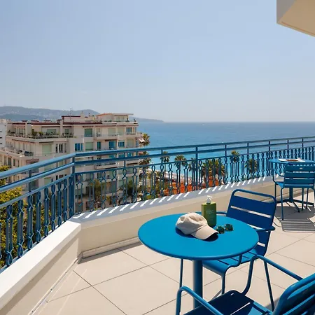 Hotel Yelo Promenade Powered By Sonder *