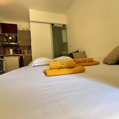 Charmante Studette - Centre Apartment