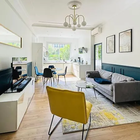 Apartment Luxueux Appartement, Carre D'or, Square Mozart *