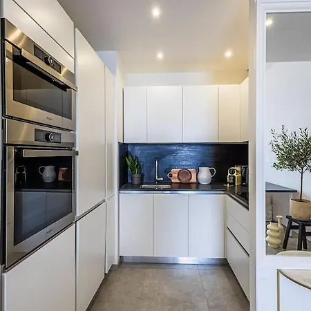 Apartment Days Promenade