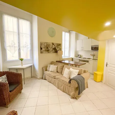 Apartment Atypique Au Coeur Du Vieux-nice *