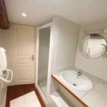Atypique Au Coeur Du Vieux-nice Apartment