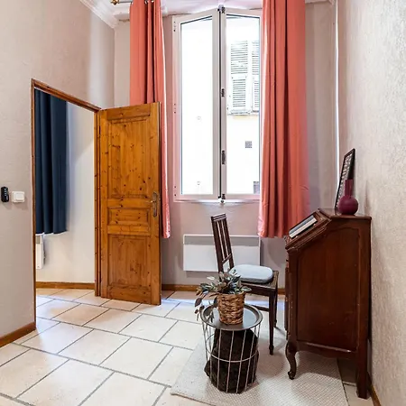 Apartment 2 Bdr Heart Old Town *