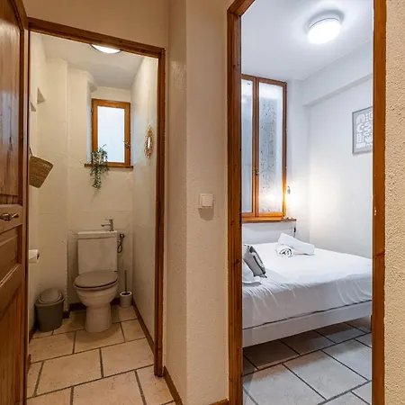 2 Bdr Heart Old Town Apartment Nice