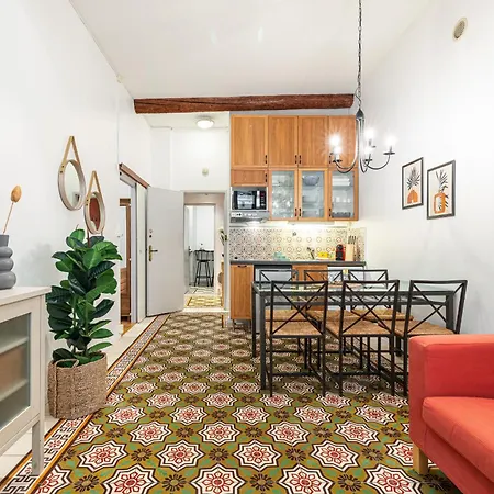 2 Bdr With Independent - Old Town Apartment *