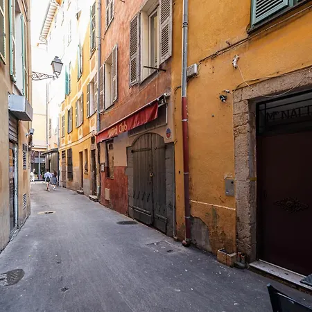 Apartment 2 Bdr With Independent - Old Town Nice