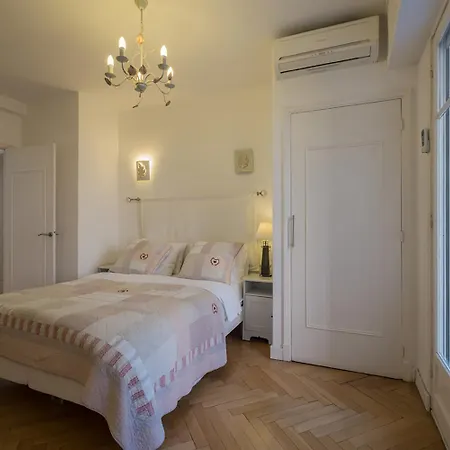 Luxury On Promenade Des In Apartment Nice
