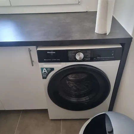 Privative Renove 2024, Climatisation, Tramway Sur Place , 12 Min Centre, 16 Min Plage, Apercu Lateral Mer, 2 Wc Avec 2 Salle De Bain, Private Renovated 2024, Air-conditioned , Tram On Spot, 2 Toilets And 2 Bathrooms Bed & Breakfast Nice