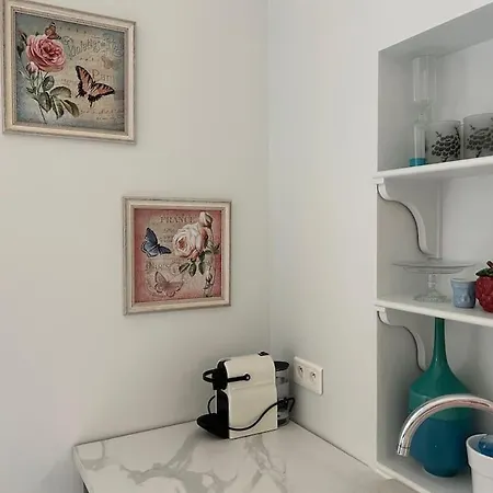 Rossetti Rosa Vieux 2 Bed Apartment