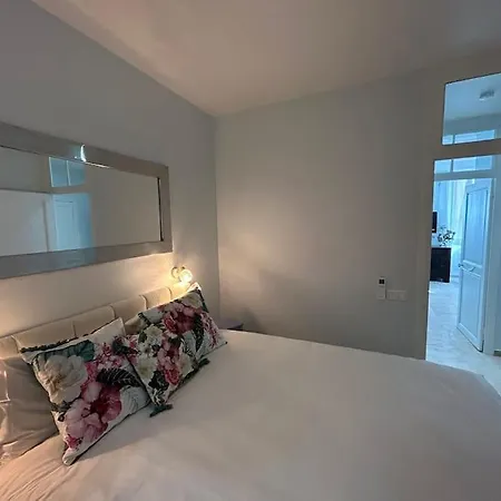 Rossetti Rosa Vieux 2 Bed Apartment