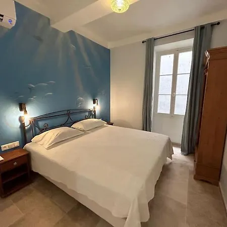 Rossetti Rosa Vieux 2 Bed Apartment Nice