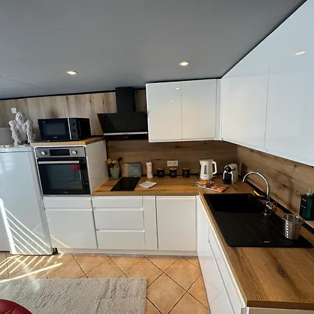 Duplex Proche Port De Apartment