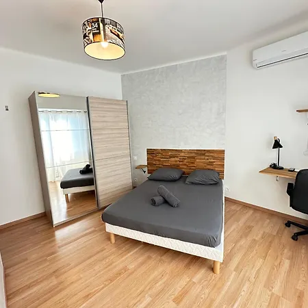 Spacieux - 4 Confortables Apartment *