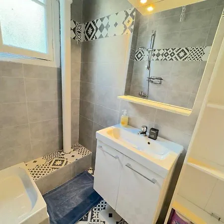 600m Port, Tramway, Clim, Wifi Apartment Nice