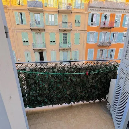 Apartment 600m Port, Tramway, Clim, Wifi Nice