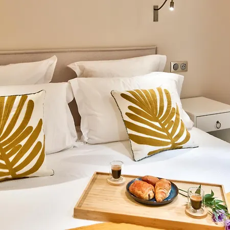 9 Alberti Centre Aparthotel *