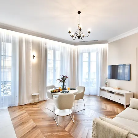 9 Alberti Centre Nizza