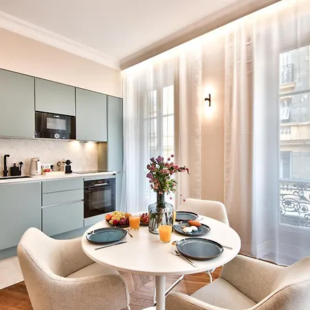 9 Alberti Centre *