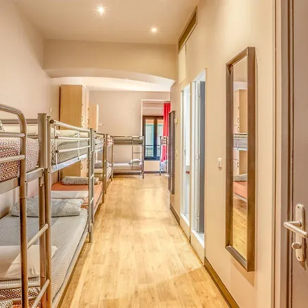 Hostel Saint Exupery Nizza