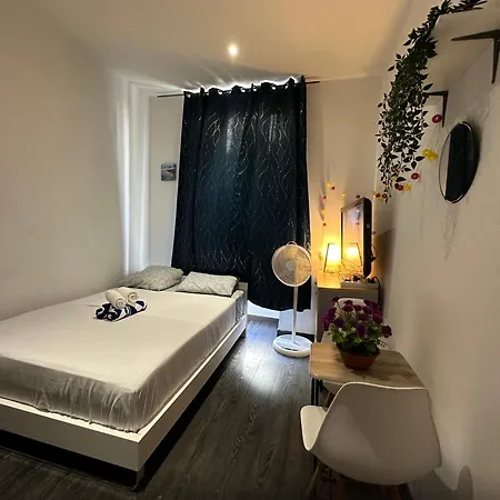 Delight 1st Door * Nice