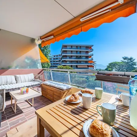 Superbe 2 Pieces Clim Et Parking Apartment