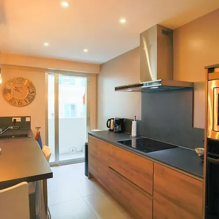 Apartment Superbe 2 Pieces 56m2 Renove Centre Negresco Nice