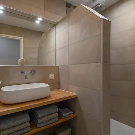 Apartment Superbe 2 Pieces 56m2 Renove Centre Negresco Nice