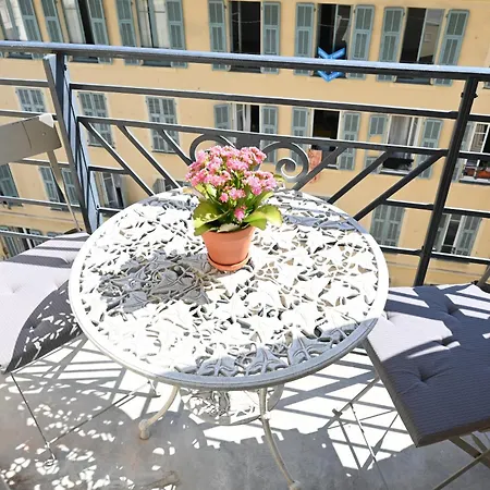 Gare Apartment Nice