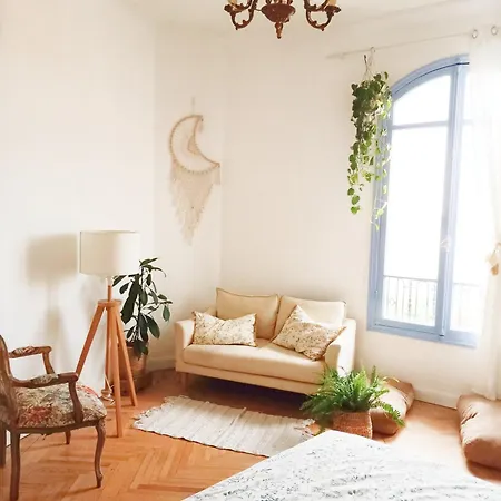 Arty Homestay Nice
