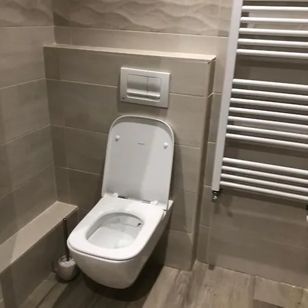 Eros Apartment *