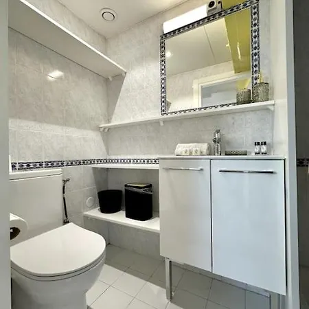 Joli Studio, Idealement Situe, Tres Proche Gare Apartment *