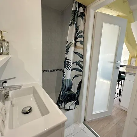 Apartment Joli Studio, Idealement Situe, Tres Proche Gare