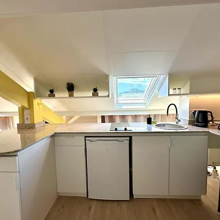 Joli Studio, Idealement Situe, Tres Proche Gare Nice