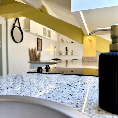 Joli Studio, Idealement Situe, Tres Proche Gare Apartment *