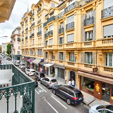 9 Alberti Centre * Nizza