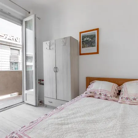 2 Pieces Apartment
