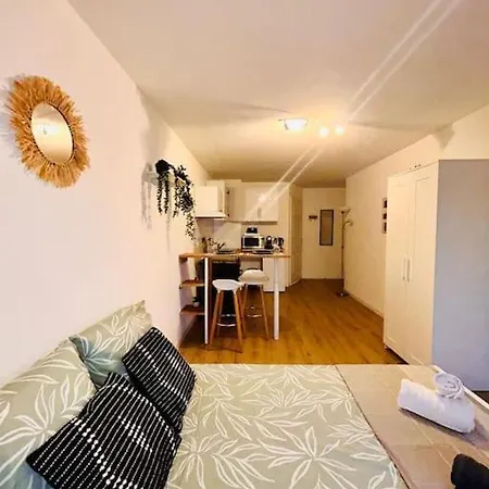 & Serenity - Proche Gare Apartment