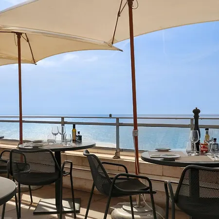 Le Meridien 4*