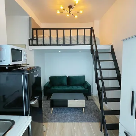 Apartment Charming In Center