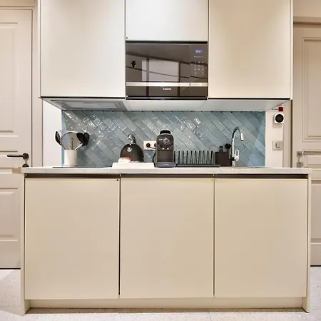 9 Alberti Centre Aparthotel Nizza