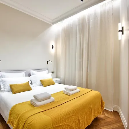 9 Alberti Centre Aparthotel *
