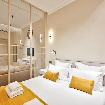 9 Alberti Centre * Nizza