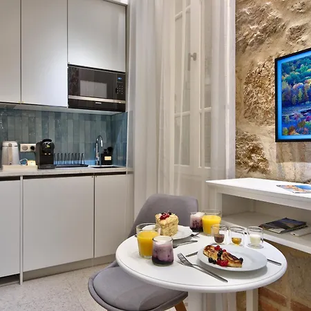 9 Alberti Centre Nizza