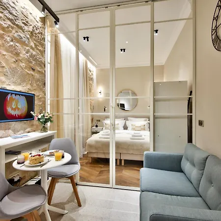 Aparthotel 9 Alberti Centre *