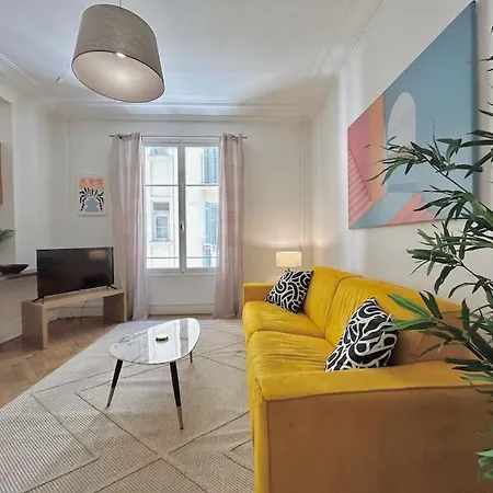 Apartment 3p En Centre Ville, Spacieux Et Calme Nice